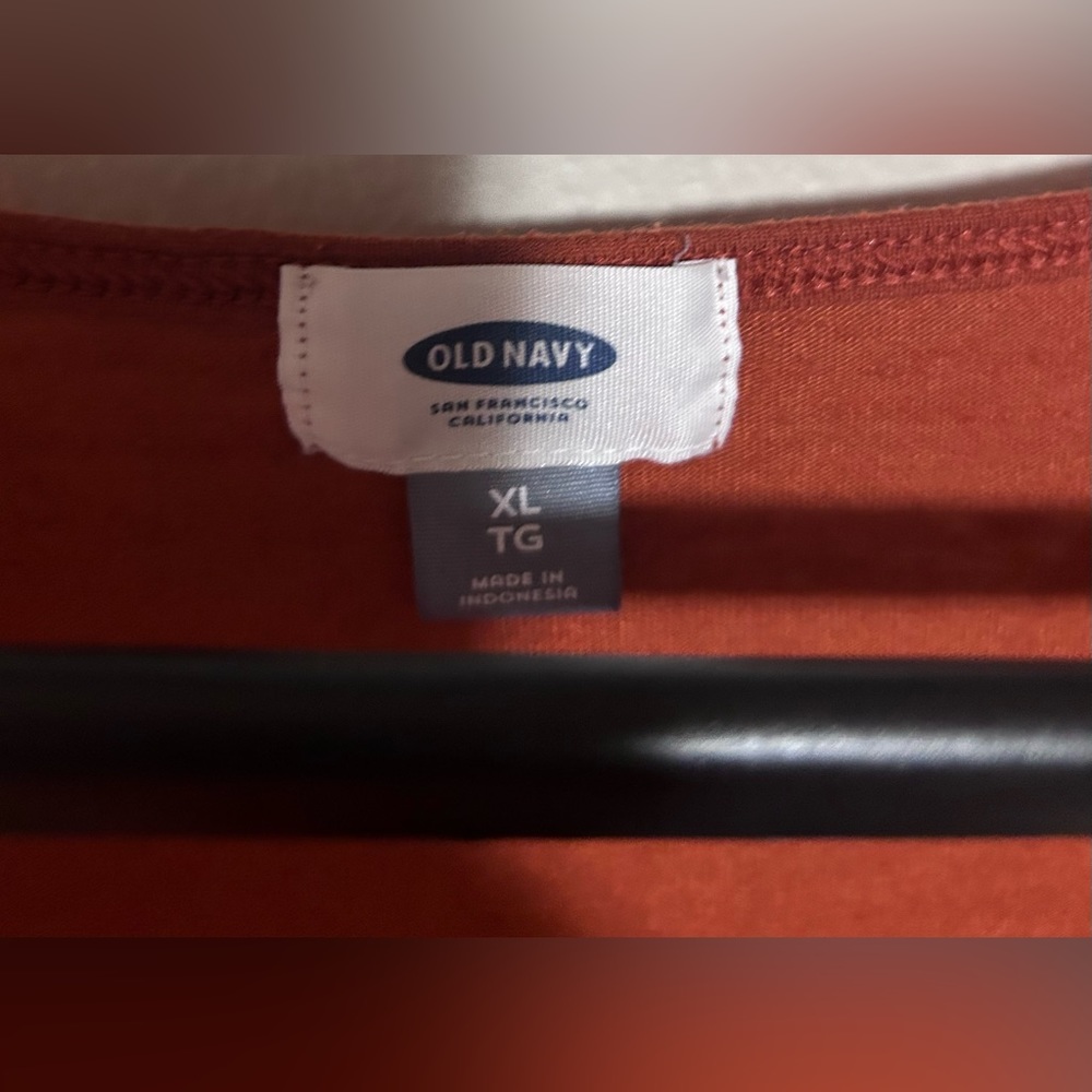 Old Navy Burnt orange short sleeve long top- size xl - Picture 8 of 10